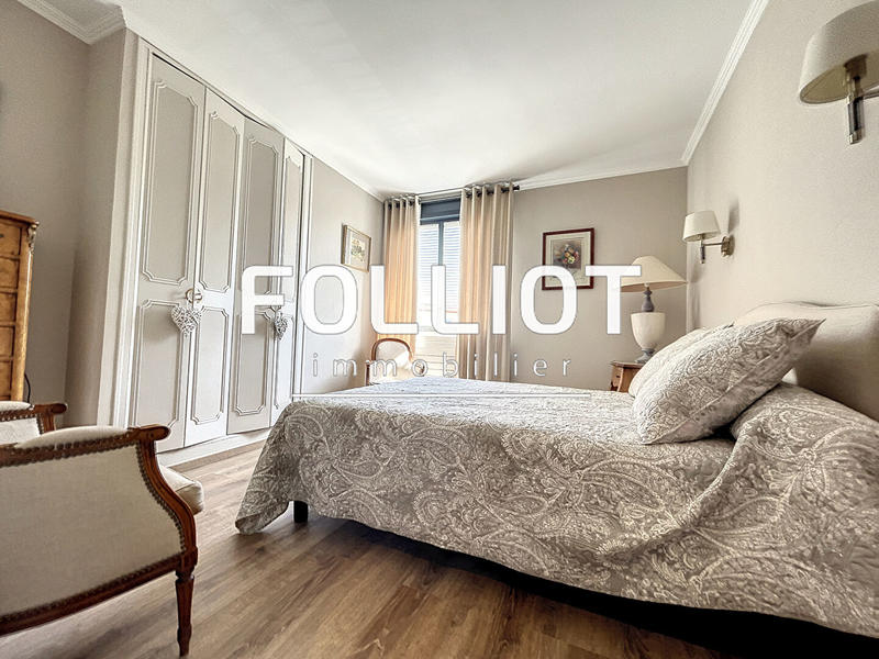 Maison - 286 m² - 7 pièces