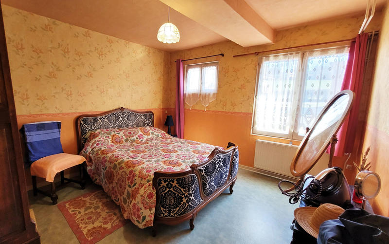 Maison - 376 m² - 15 pièces