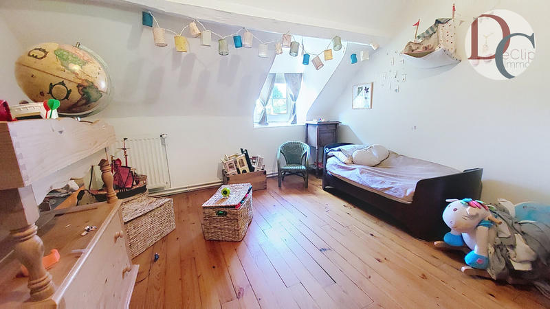 Maison - 286 m² - 10 pièces