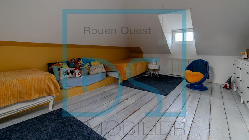 Maison - 180 m² - 9 pièces