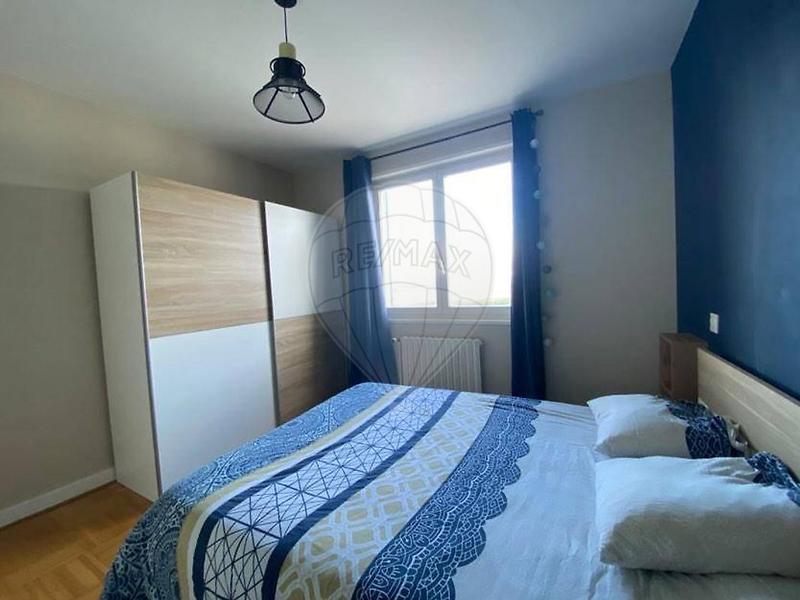 Maison - 178 m² - 8 pièces