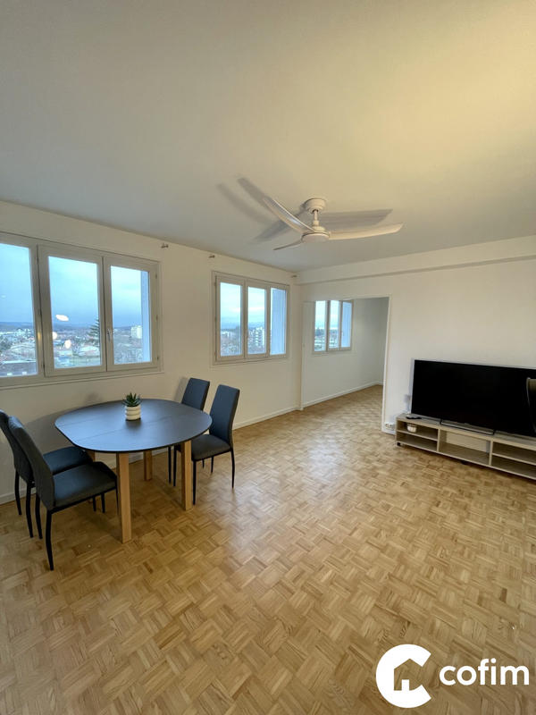 Appartement - 67 m² - 3 pièces