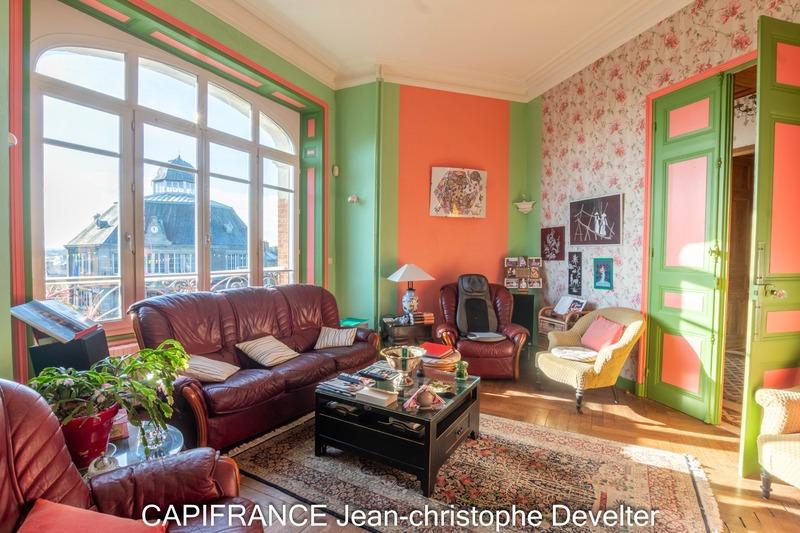 Maison bourgeoise - 235 m² - 8 pièces