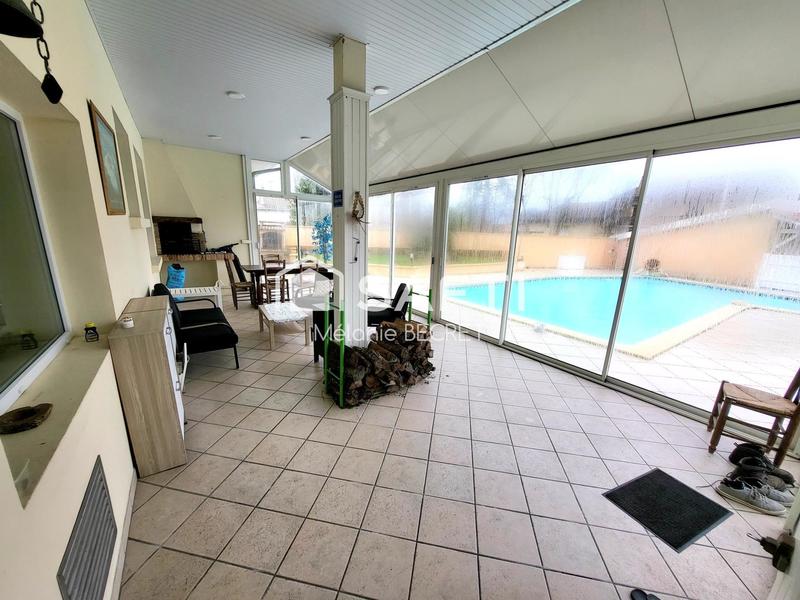 Maison - 223 m² - 8 pièces