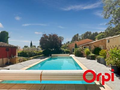 Villa - 197 m² - 5 pièces