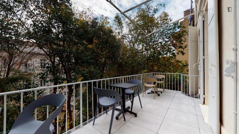 Chambre - 25 m² - 11 pièces