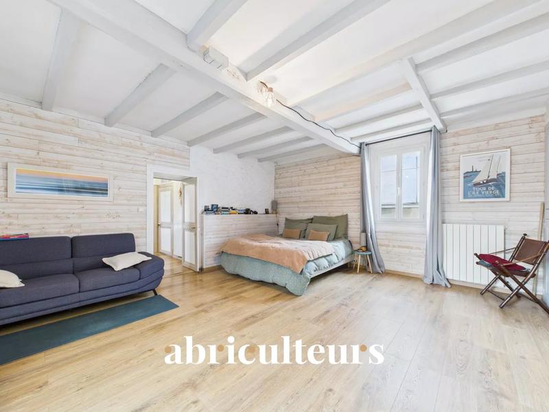 Maison - 158 m² - 7 pièces