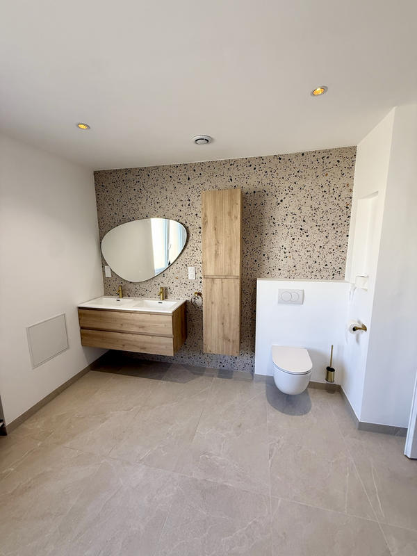 Maison - 180 m² - 6 pièces