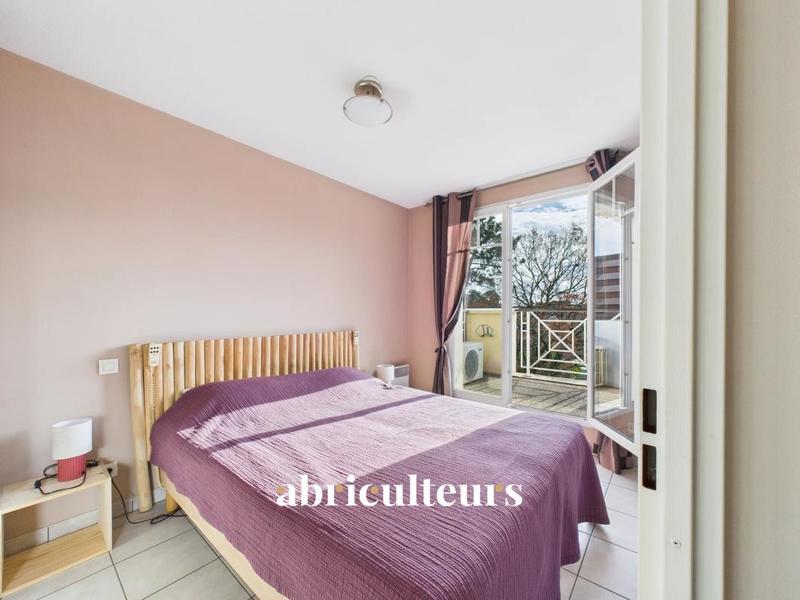 Appartement ancien - 90 m² - 4 pièces