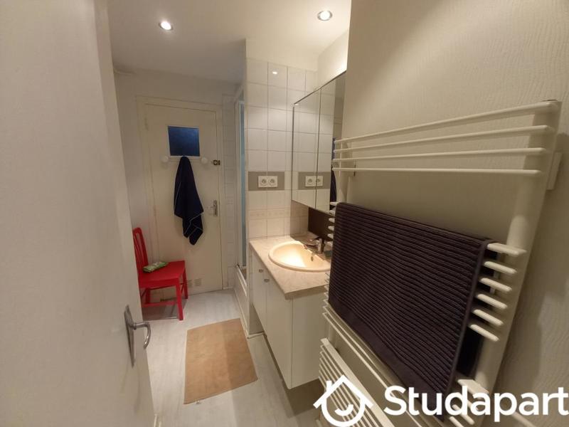 Chambre - 9 m² - 1 pièce