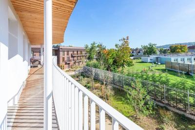 Appartement - 98 m² - 4 pièces