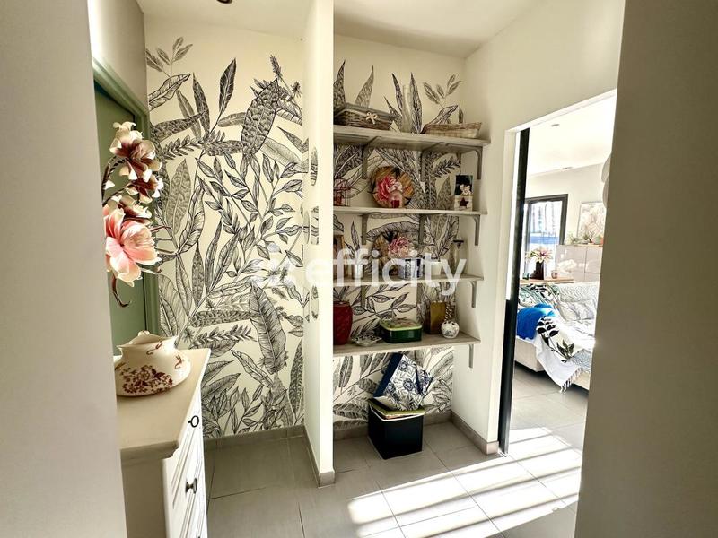 Villa - 143 m² - 8 pièces