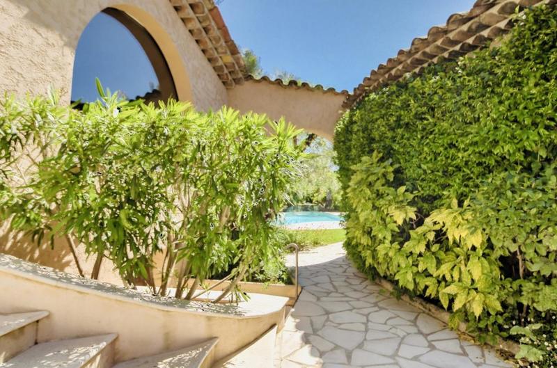 Villa - 540 m² - 13 pièces