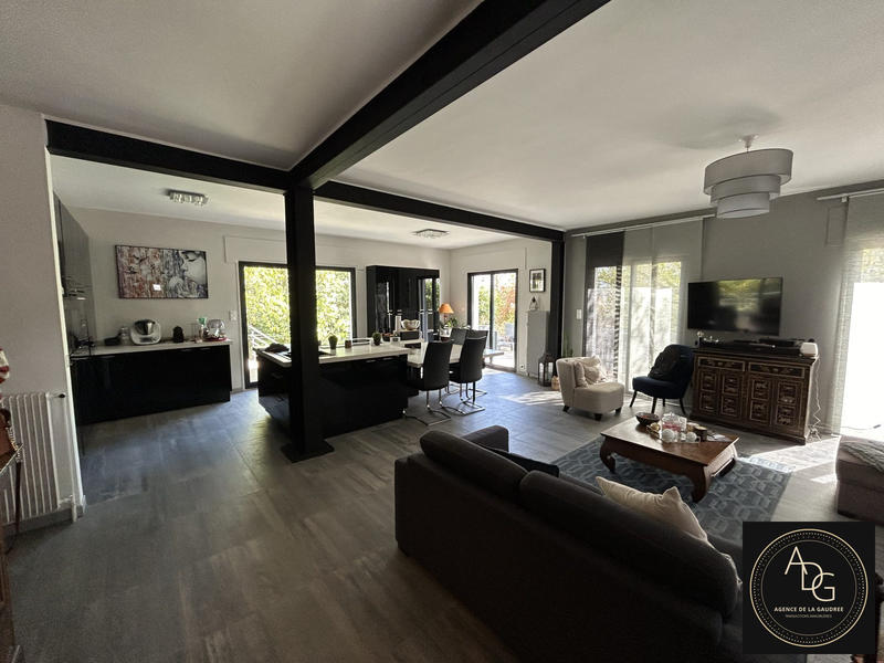 Maison - 160 m² - 7 pièces