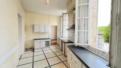 Maison en pierre - 317 m² - 11 pièces