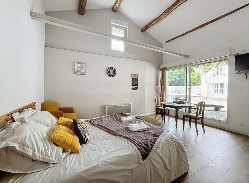 Propriété - 440 m² - 22 pièces