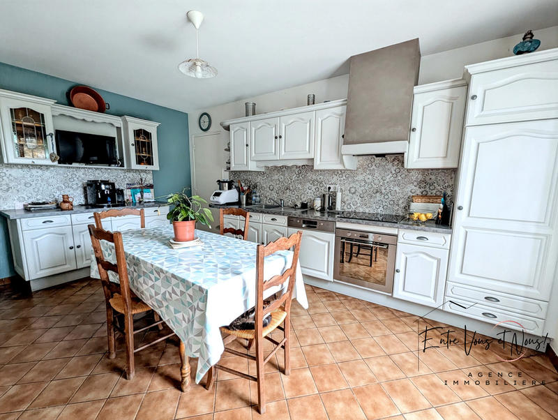 Maison - 186 m² - 7 pièces