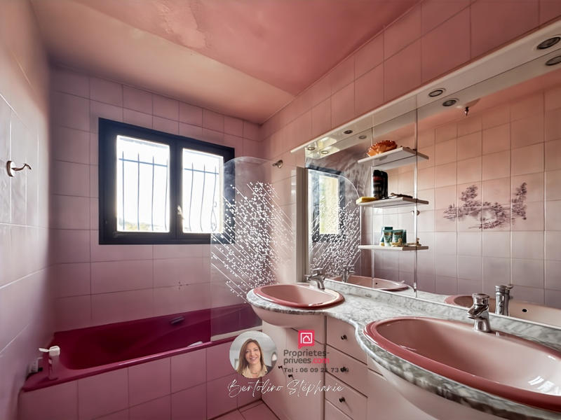 Maison - 200 m² - 6 pièces