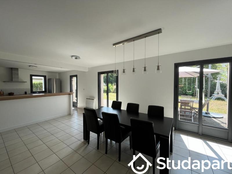 Chambre - 11 m² - 1 pièce