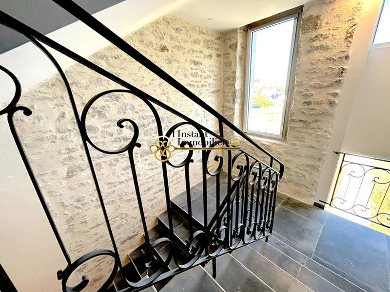 Appartement - 85 m² - 3 pièces