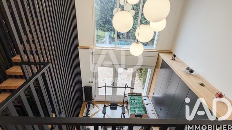 Maison - 187 m² - 8 pièces