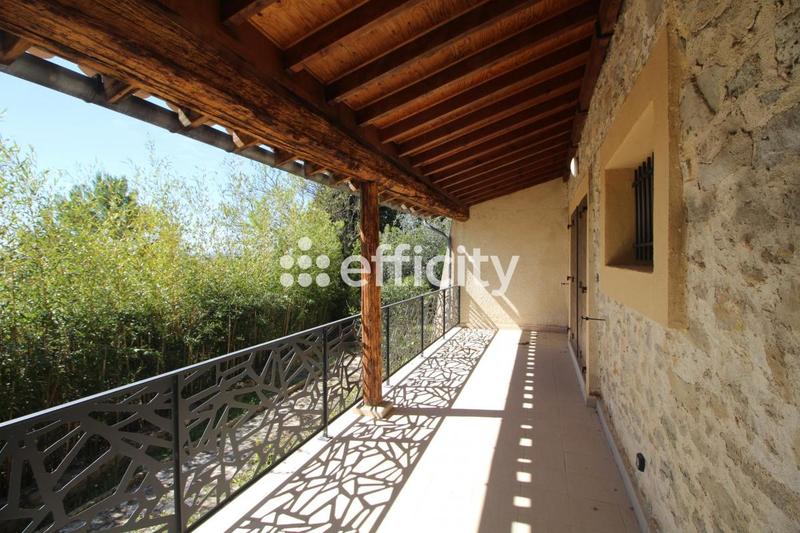 Maison en pierre - 201 m² - 5 pièces