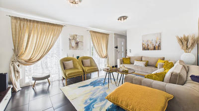 Maison - 228 m² - 7 pièces