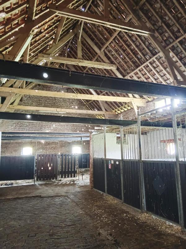 Maison - 244 m² - 12 pièces