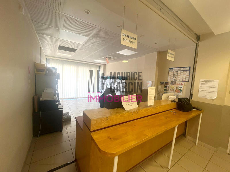 Bureau - 201 m² - 7 pièces