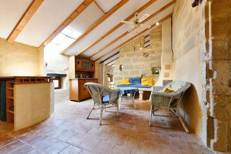 Maison en pierre - 274 m² - 11 pièces
