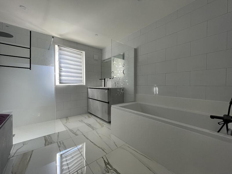 Maison - 200 m² - 6 pièces