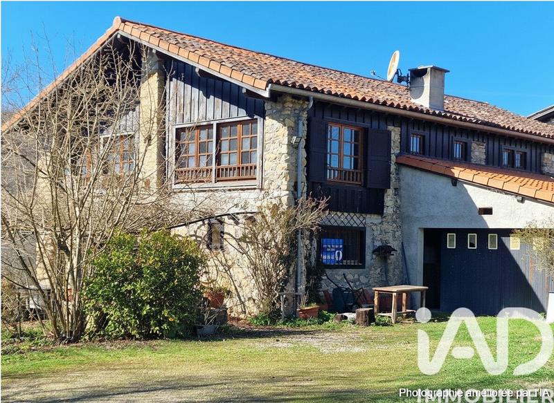 Maison de campagne - 270 m² - 5 pièces