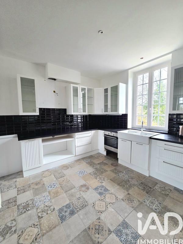 Maison - 225 m² - 6 pièces