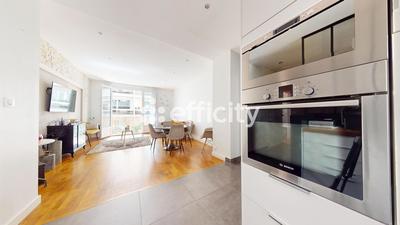 Appartement - 97 m² - 4 pièces