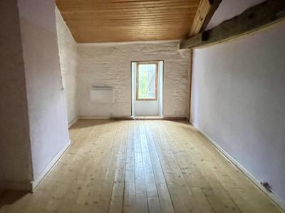 Propriété - 240 m² - 7 pièces