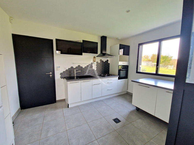 Maison - 311 m² - 7 pièces