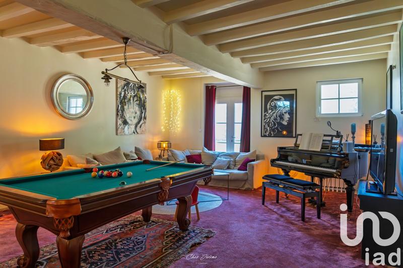 Maison - 375 m² - 11 pièces