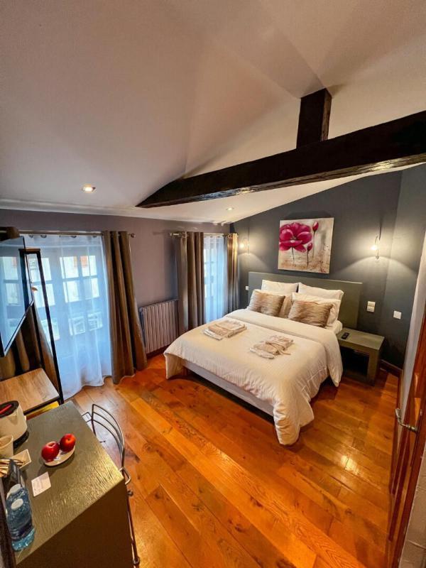 Maison - 399 m² - 11 pièces