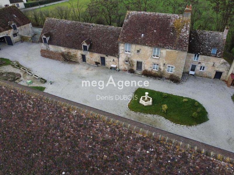 Corps de ferme - 360 m² - 10 pièces