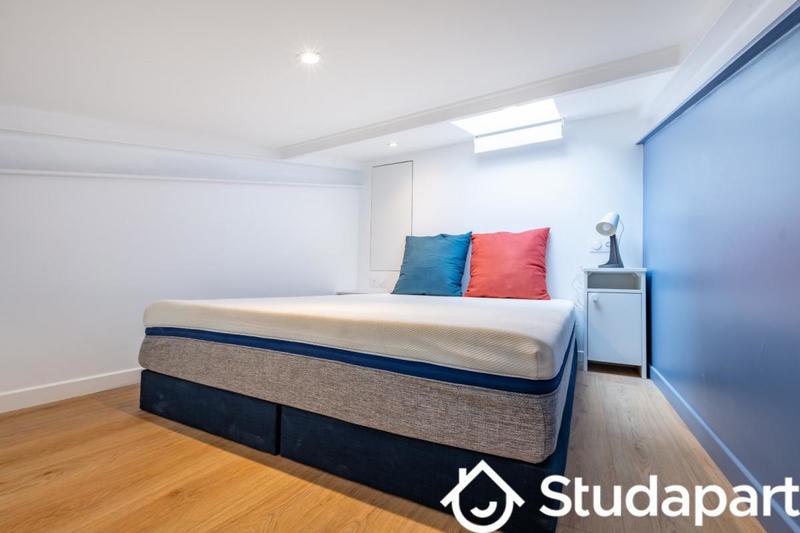 Chambre - 10 m² - 1 pièce