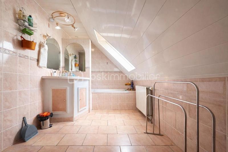 Maison - 130 m² - 7 pièces