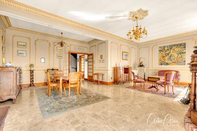 Propriété - 326 m² - 10 pièces