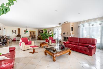 Maison de ville - 300 m² - 7 pièces