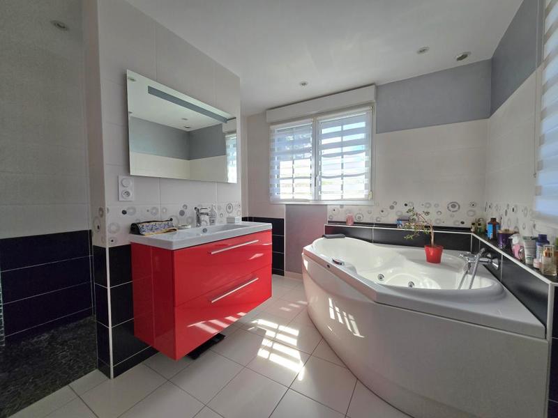 Maison - 178 m² - 5 pièces