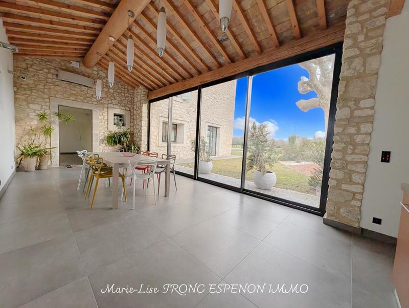 Mas - 471 m² - 15 pièces