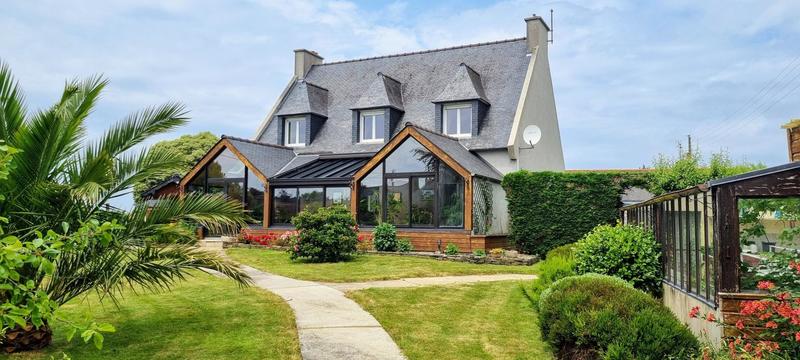 Maison - 283 m² - 13 pièces