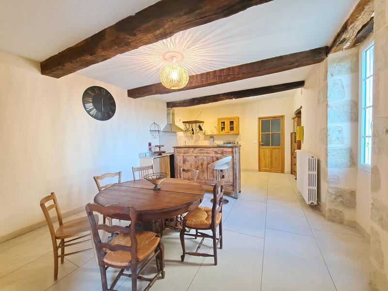 Maison - 425 m² - 10 pièces