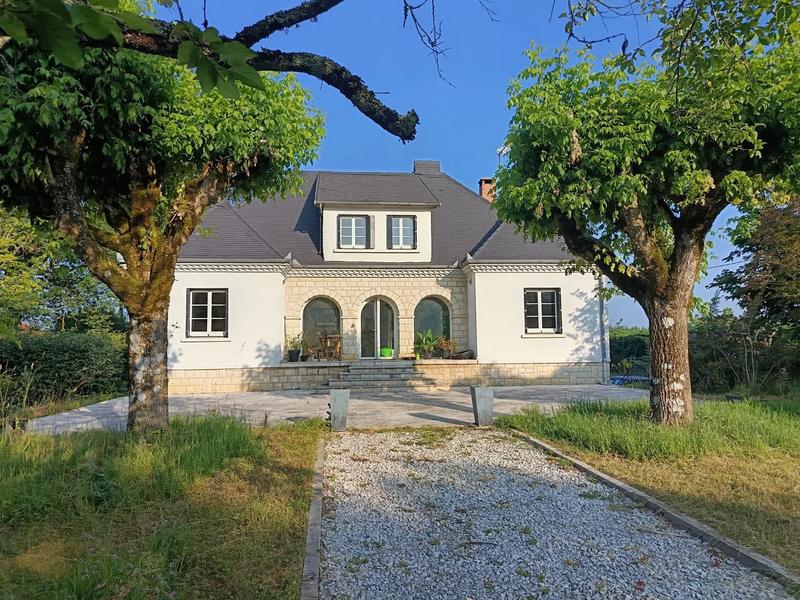 Maison - 156 m² - 6 pièces