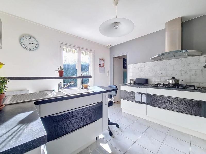 Propriété - 150 m² - 6 pièces