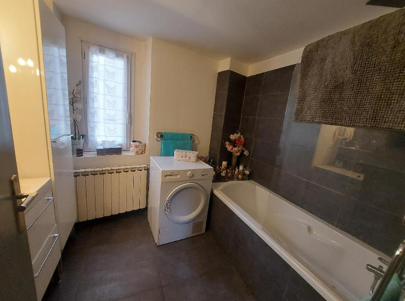 Maison - 165 m² - 8 pièces